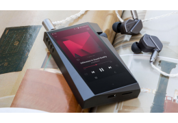 Astell&Kern ra mắt máy nghe nhạc A&norma SR35 và tai nghe AK ZERO2